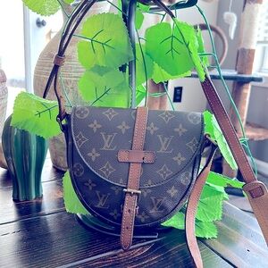 LOUIS VUITTON CHANTILLY